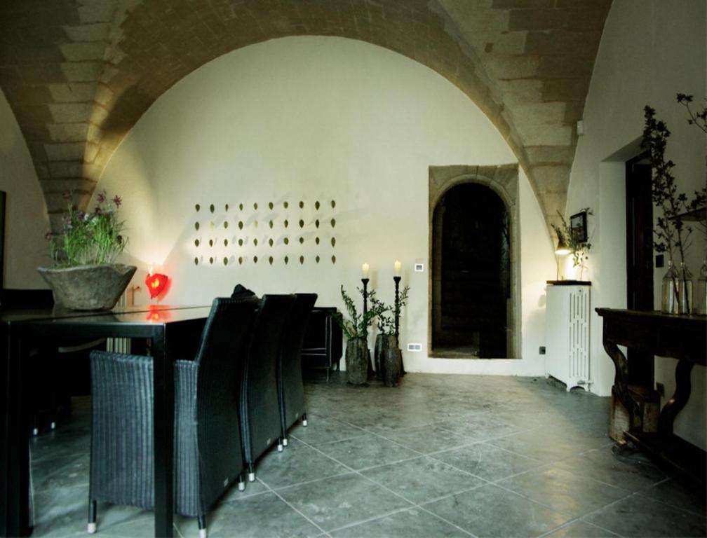 Monte Arena Bed & Breakfast Montaren-et-Saint-Médiers Exterior foto